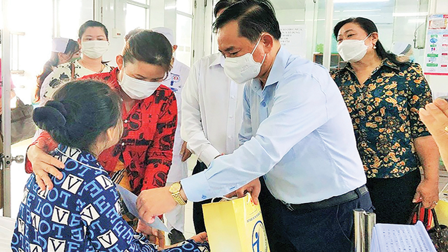 Bạc Liêu: Tổ chức hoạt động thăm mừng thọ chúc thọ người cao tuổi