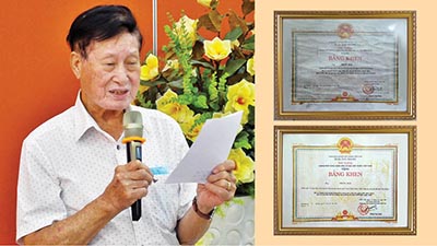 Chuyện trò với Nhà báo