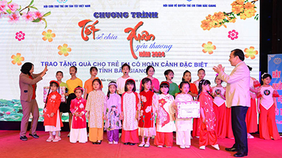 Tết chia sẻ - Xuân yêu thương năm 2024